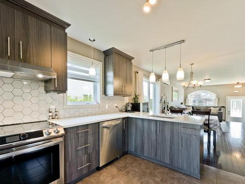 Kitchen - 610 Rue Ste-Julie, Sherbrooke (Brompton/Rock Forest/Saint-Élie/Deauville), QC - Indoor Photo Showing Kitchen With Upgraded Kitchen