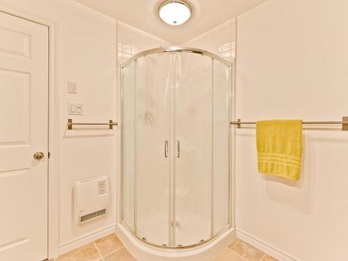 Bathroom - 610 Rue Ste-Julie, Sherbrooke (Brompton/Rock Forest/Saint-Élie/Deauville), QC - Indoor Photo Showing Bathroom