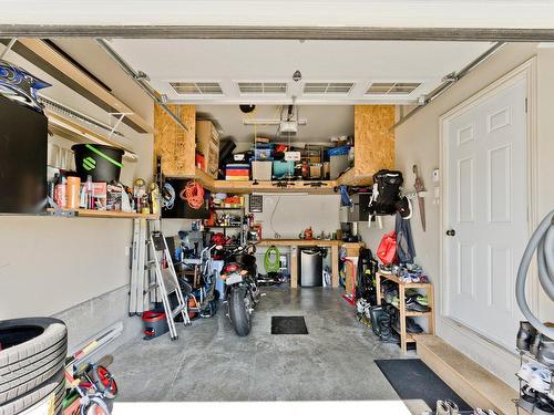 Garage - 610 Rue Ste-Julie, Sherbrooke (Brompton/Rock Forest/Saint-Élie/Deauville), QC - Indoor Photo Showing Garage