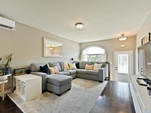 Living room - 610 Rue Ste-Julie, Sherbrooke (Brompton/Rock Forest/Saint-Élie/Deauville), QC - Indoor Photo Showing Living Room