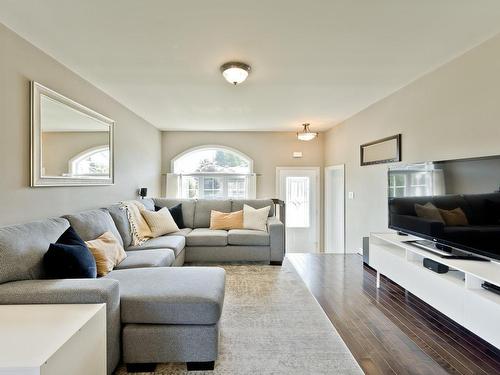 Living room - 610 Rue Ste-Julie, Sherbrooke (Brompton/Rock Forest/Saint-Élie/Deauville), QC - Indoor Photo Showing Living Room