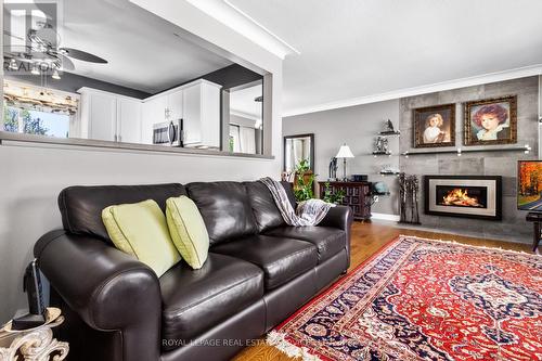 72 Richelieu Drive, St. Catharines, ON - Indoor Photo Showing Living Room With Fireplace