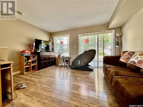 5 315 N Avenue S, Saskatoon, SK - Indoor Photo Showing Living Room