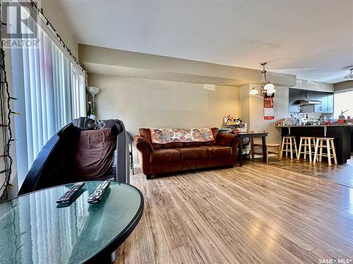 5 315 N Avenue S, Saskatoon, SK - Indoor Photo Showing Living Room