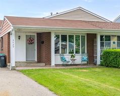 3429 MARTINS PINE Crescent  Mississauga, ON L4R 4S2