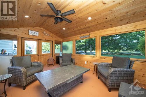 203 Latourell Road, Kemptville, ON - Indoor Photo Showing Living Room