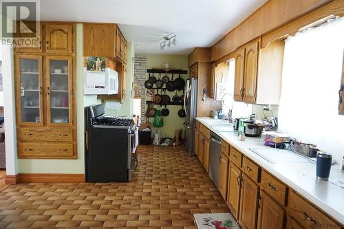 884342 Highway 65 W, Temiskaming Shores, ON - Indoor Photo Showing Kitchen