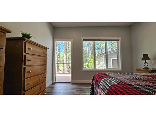 184 Shadow Mountain Boulevard, Cranbrook, BC - Indoor Photo Showing Bedroom