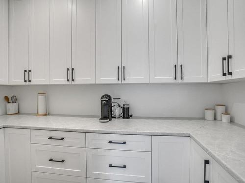 Cuisinette - 362 Ch. Robitaille, L'Ange-Gardien, QC - Indoor Photo Showing Kitchen