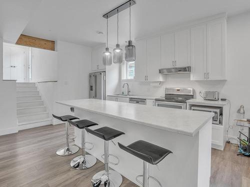 Cuisine - 362 Ch. Robitaille, L'Ange-Gardien, QC - Indoor Photo Showing Kitchen With Upgraded Kitchen