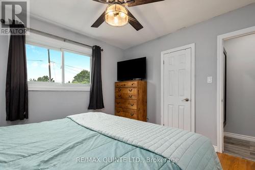 32 Kidd Avenue, Quinte West, ON - Indoor Photo Showing Bedroom