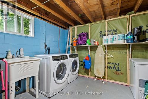 32 Kidd Avenue, Quinte West, ON - Indoor Photo Showing Laundry Room