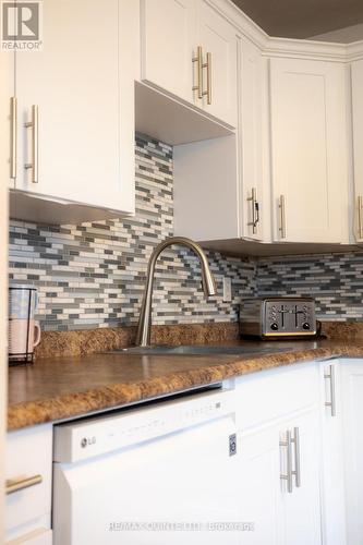 32 Kidd Avenue, Quinte West, ON - Indoor Photo Showing Kitchen