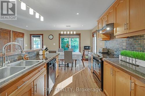 145 Beck Street, Wasaga Beach, ON - Indoor Photo Showing Kitchen With Double Sink