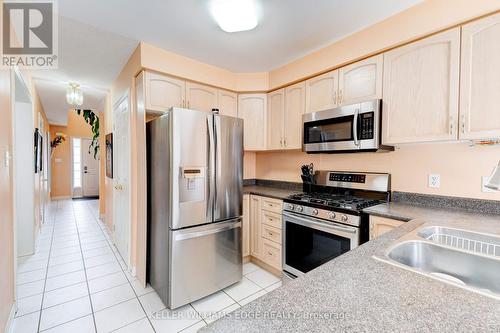 120 Peachwood Crescent E, Hamilton (Stoney Creek), ON - Indoor Photo Showing Kitchen With Double Sink