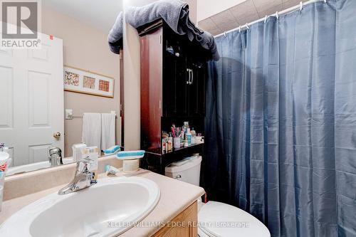 120 Peachwood Crescent E, Hamilton, ON - Indoor Photo Showing Bathroom