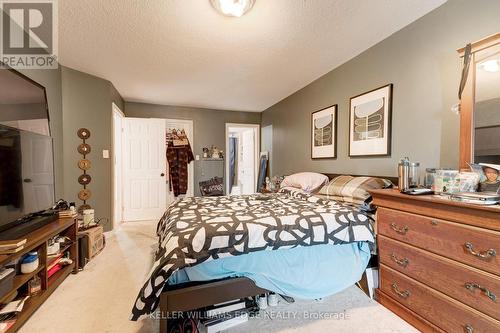 120 Peachwood Crescent E, Hamilton, ON - Indoor Photo Showing Bedroom