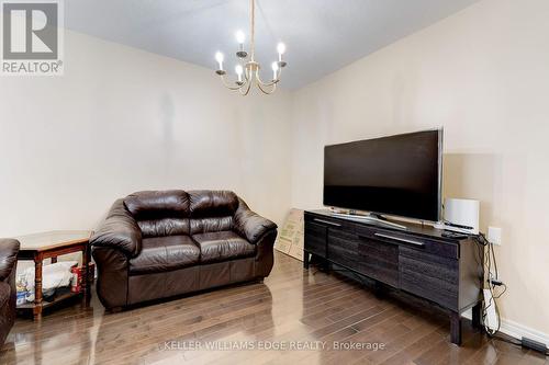 120 Peachwood Crescent E, Hamilton, ON - Indoor Photo Showing Other Room
