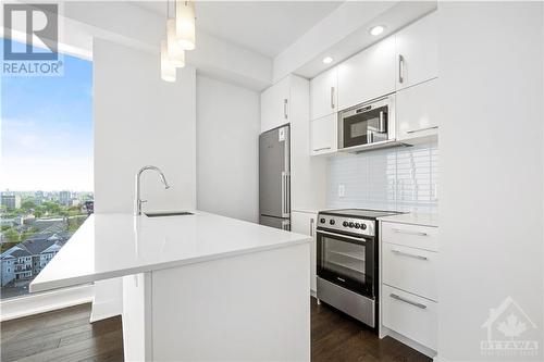 255 Bay Street Street Unit#1414, Ottawa, ON - Indoor Photo Showing Kitchen With Upgraded Kitchen