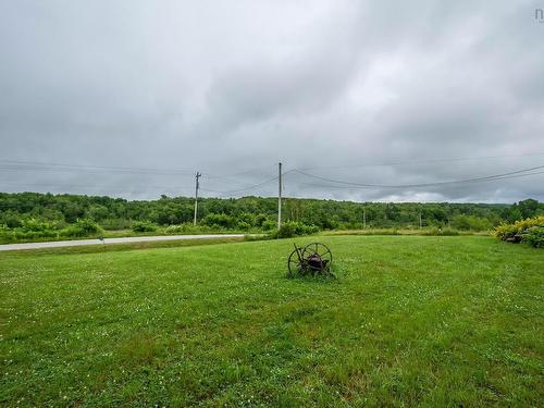 946 Falmouth Back Road, Upper Falmouth, NS 