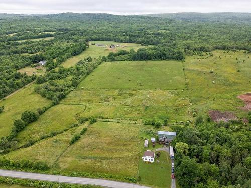 946 Falmouth Back Road, Upper Falmouth, NS 