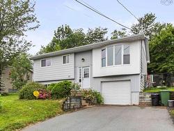 38 Paxton Drive  Dartmouth, NS B2W 4T2