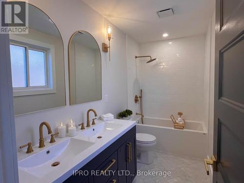 106 Fanshawe Drive, Brampton, ON - Indoor Photo Showing Bathroom