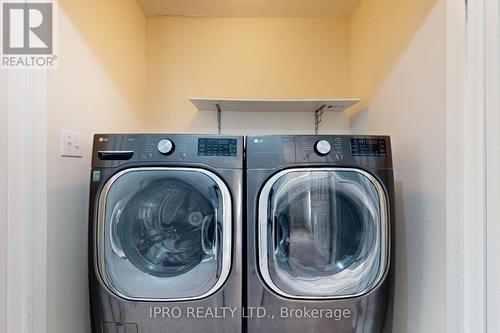 7447 Saint Barbara Boulevard, Mississauga, ON - Indoor Photo Showing Laundry Room