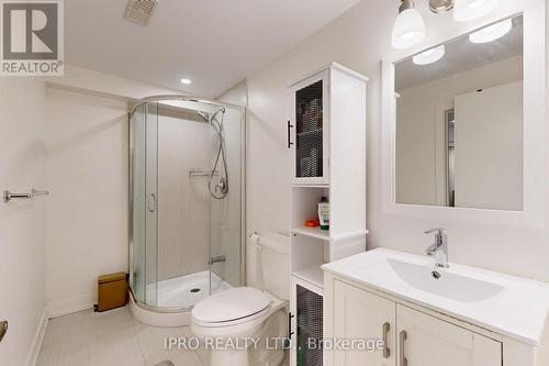 7447 Saint Barbara Boulevard, Mississauga, ON - Indoor Photo Showing Bathroom