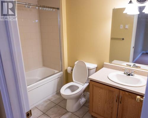 27 Kershaw Place, St. John'S, NL - Indoor Photo Showing Bathroom