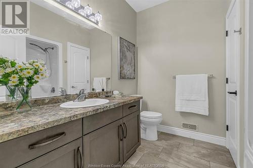 630 International Avenue, Lasalle, ON - Indoor Photo Showing Bathroom
