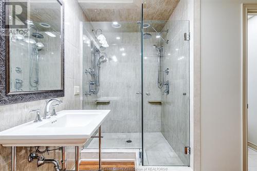 1417 Sunnybrook Crescent, Kingsville, ON - Indoor Photo Showing Bathroom