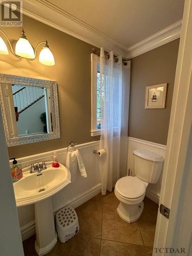 30 Pleasant Ave, Timmins, ON - Indoor Photo Showing Bathroom