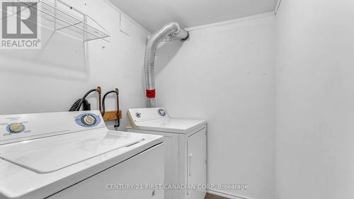 118 Vauxhall Street, London, ON - Indoor Photo Showing Laundry Room