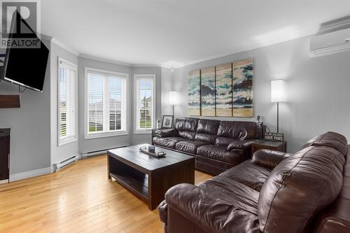 8 Ventura Place, St.John’S, NL - Indoor Photo Showing Living Room