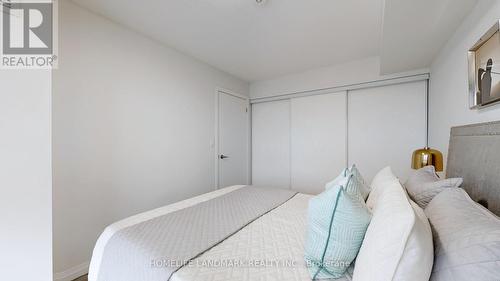 808 - 2150 Lawrence Avenue E, Toronto, ON - Indoor Photo Showing Bedroom