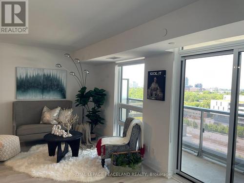 1121 - 120 Varna Drive, Toronto, ON - Indoor Photo Showing Living Room