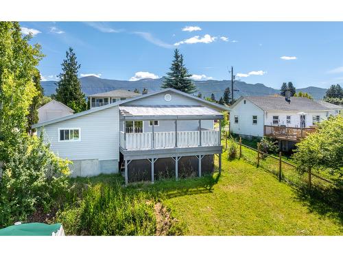 413 9Th Avenue S, Creston, BC - Outdoor With Deck Patio Veranda