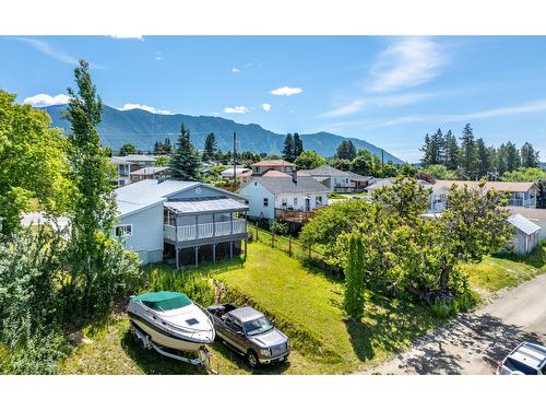 413 9Th Avenue S, Creston, BC - Outdoor With View