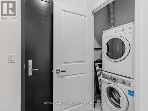 Lph 03 - 65 St Mary Street, Toronto, ON - Indoor Photo Showing Laundry Room