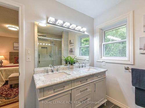 872 Line 11 Rd N, Oro-Medonte, ON - Indoor Photo Showing Bathroom