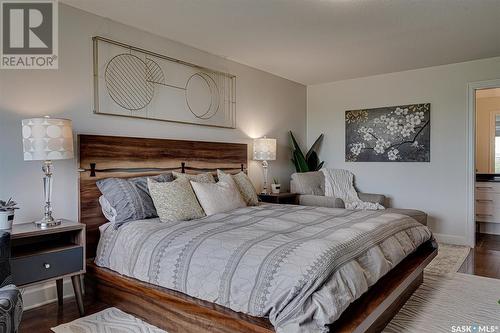 701 525 3Rd Avenue N, Saskatoon, SK - Indoor Photo Showing Bedroom