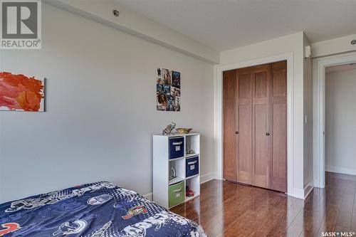 701 525 3Rd Avenue N, Saskatoon, SK - Indoor Photo Showing Bedroom