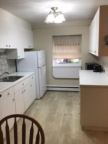 9 Grant Boulevard|Unit #105, Dundas, ON - Indoor Photo Showing Kitchen