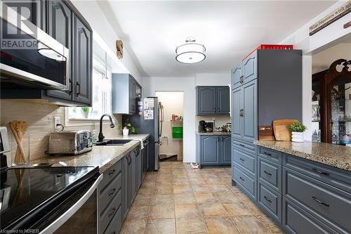 450 Wallace Road, North Bay, ON - Indoor Photo Showing Kitchen