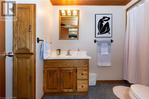 450 Wallace Road, North Bay, ON - Indoor Photo Showing Bathroom