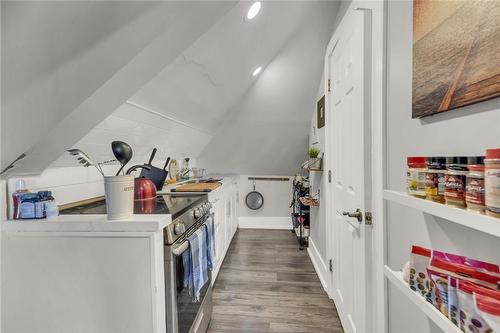 6 Greig Street, Hamilton, ON - Indoor Photo Showing Laundry Room