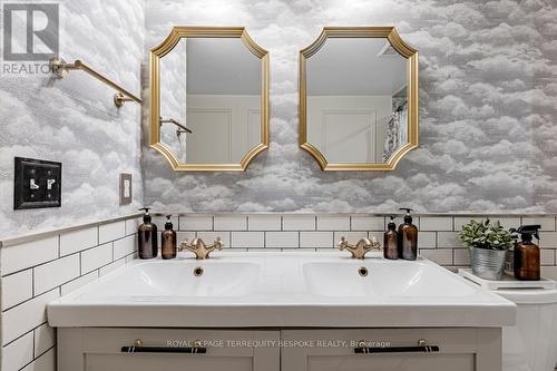 1107 - 25 The Esplanade Avenue, Toronto, ON - Indoor Photo Showing Bathroom