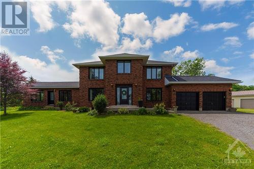 8340 Bank Street, Metcalfe, ON - Outdoor With Facade