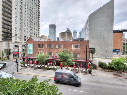 Exterior - 202-2000 Rue Drummond, Montréal (Ville-Marie), QC - Outdoor With Facade